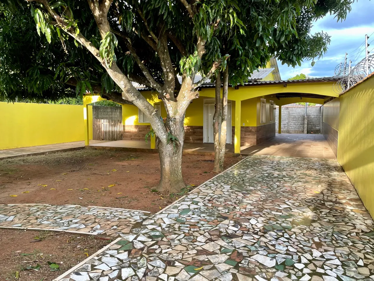 Vende-se casa em Senador Guiomard