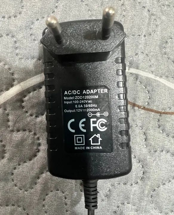 Carregador de Parede 12V 2A - Novo