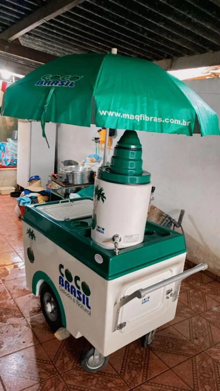 Carrinho de água de Coco