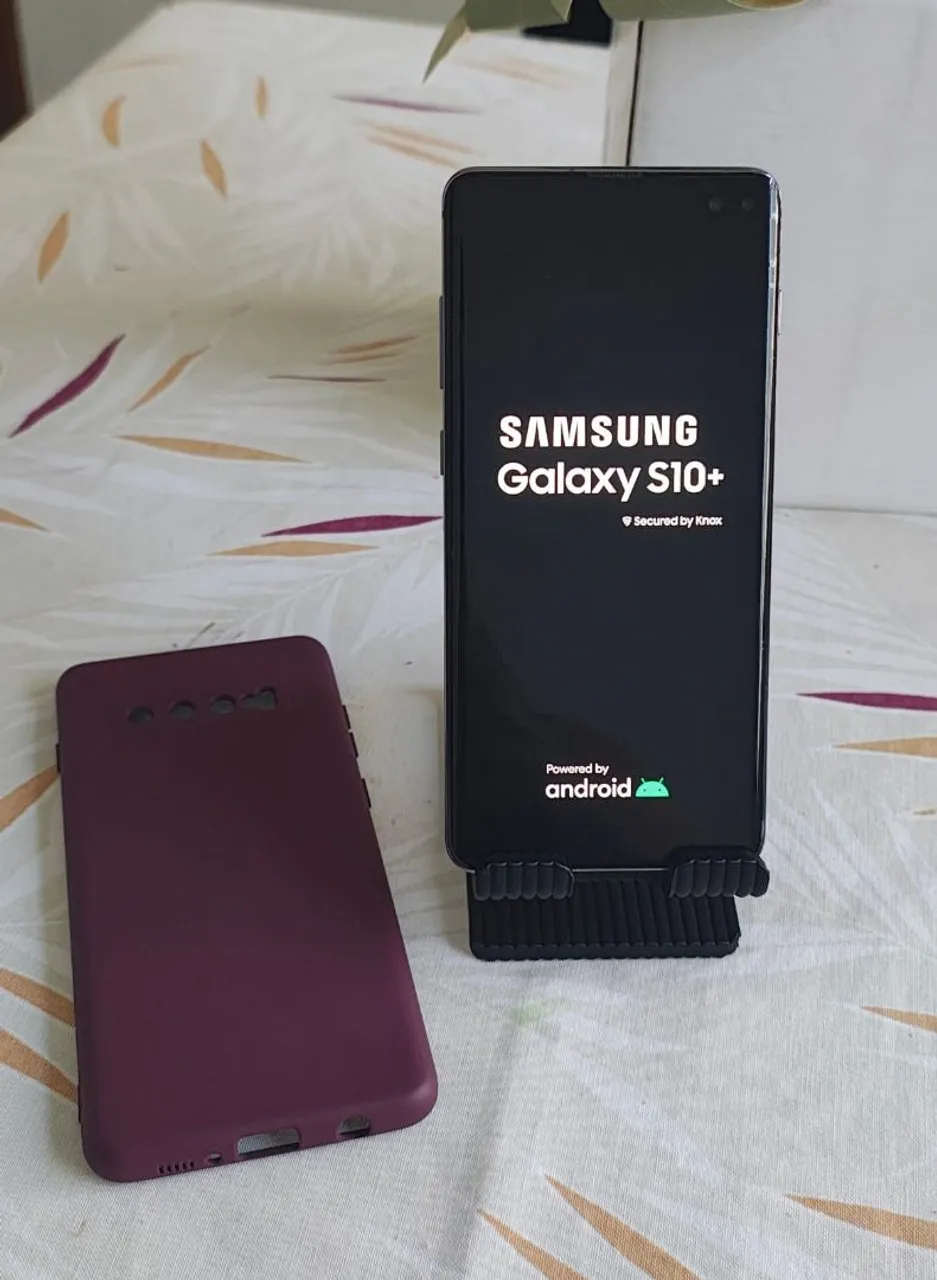 Samsung S10 plus 128 giga 8 ram...