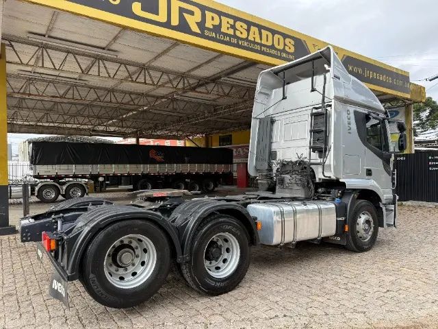iveco stralis 440 hi road 6x2 trucado automático ano 2022 completo - Foto 4