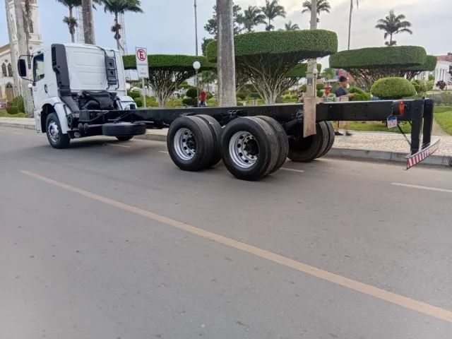 CAMINHÃO VW 24250 3 EIXO - Foto 3