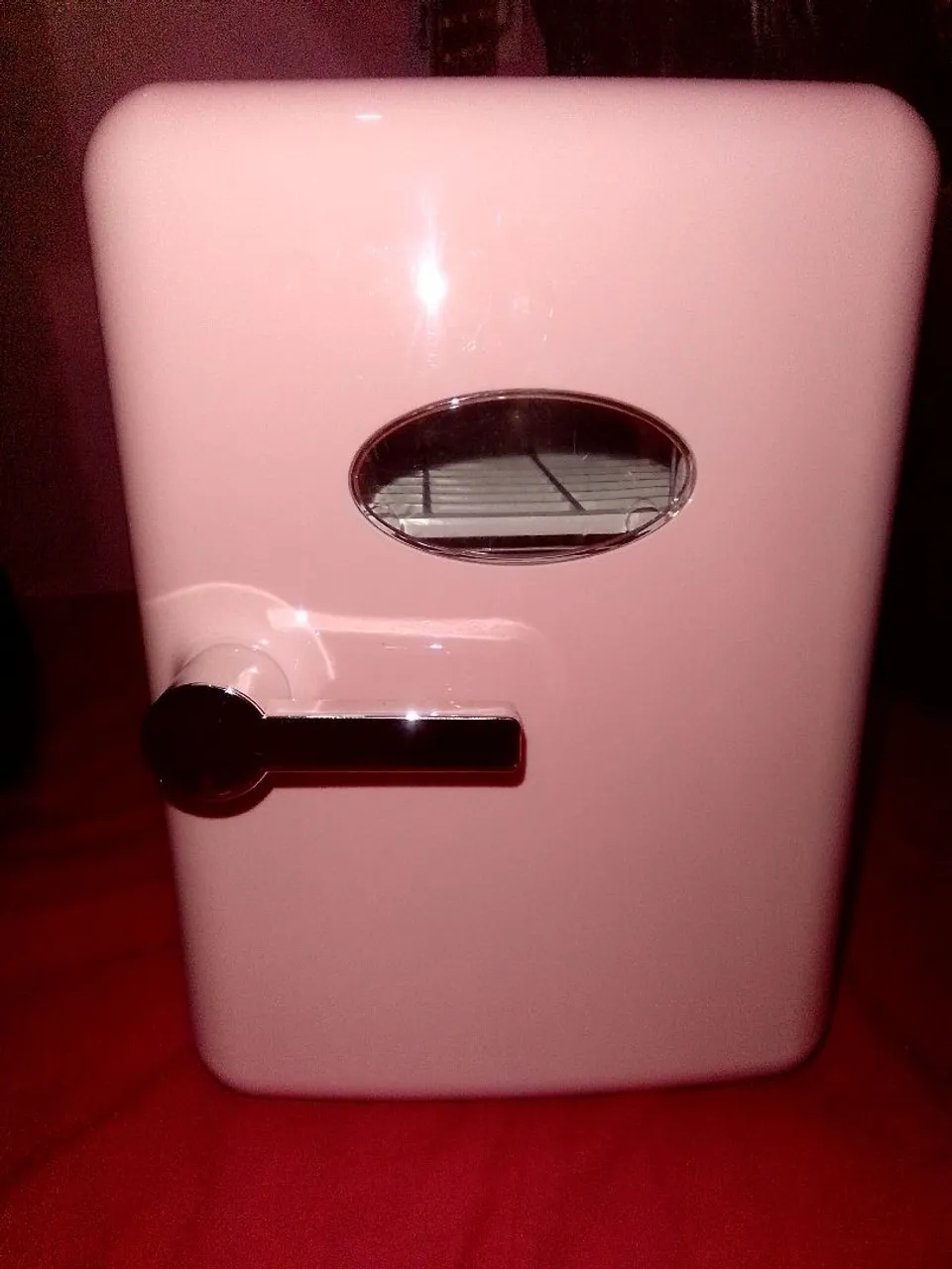 Mini Geladeira Portátil Rosa