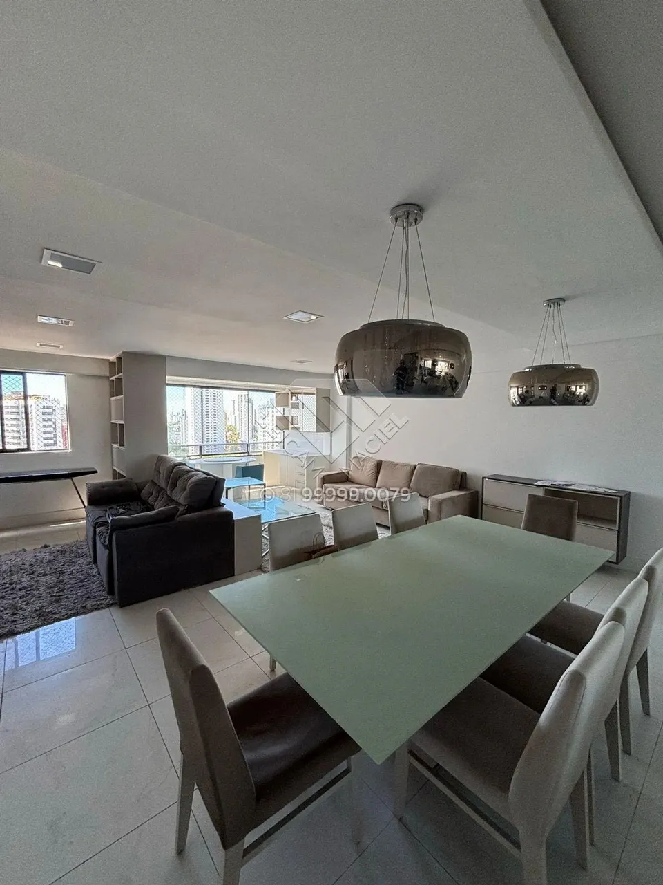 Andar alto, espaço e conforto perto da Praça de Casa Forte!