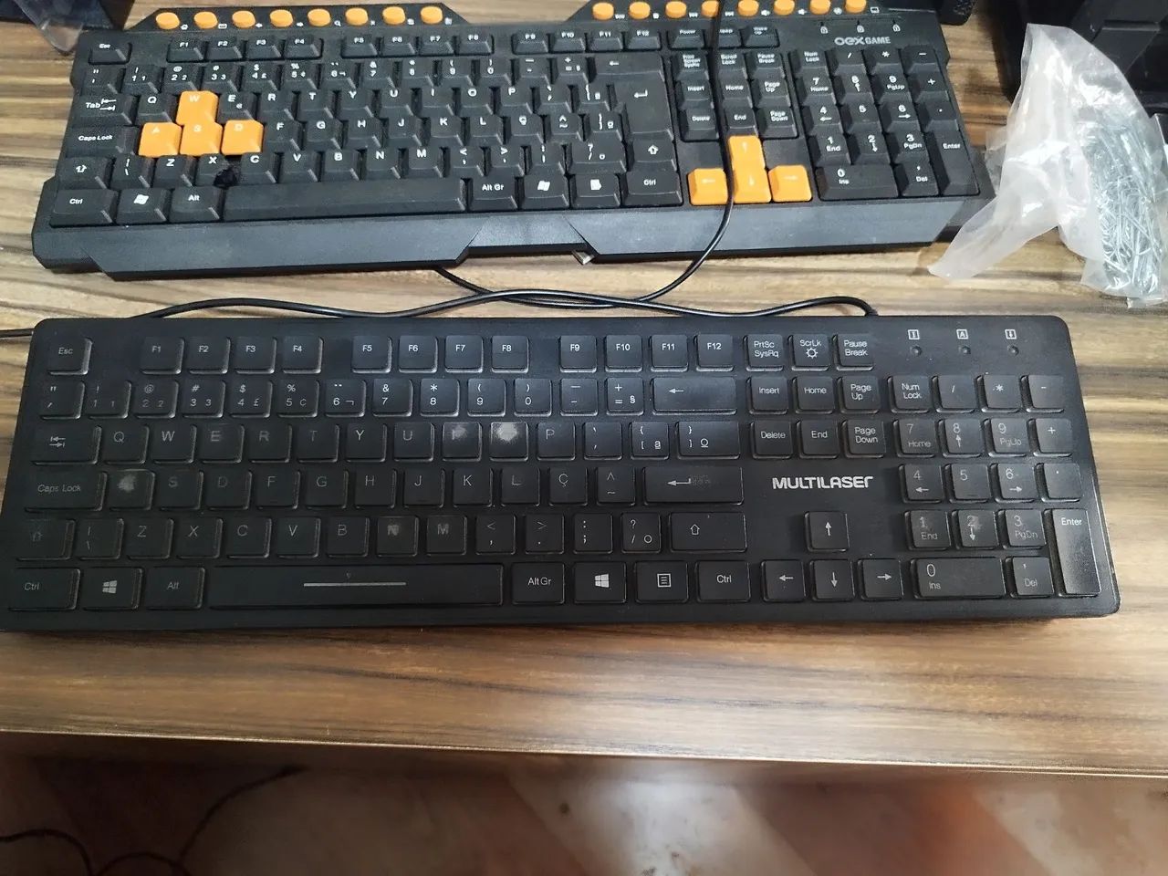 4 TECLADOS 1 MOUSE  - Foto 3