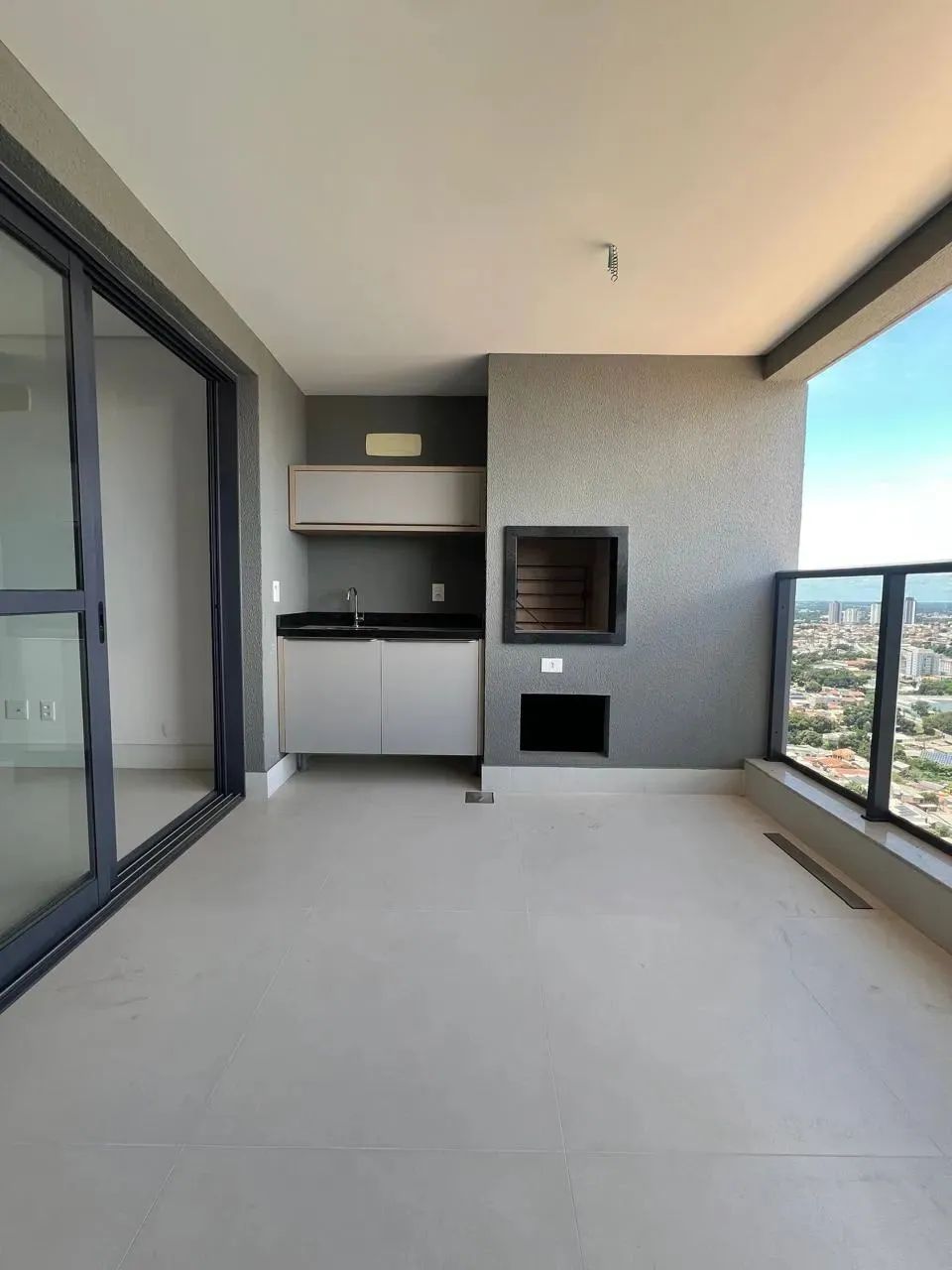 Apartamento para venda no Edifício Vox, Sol da manhã.