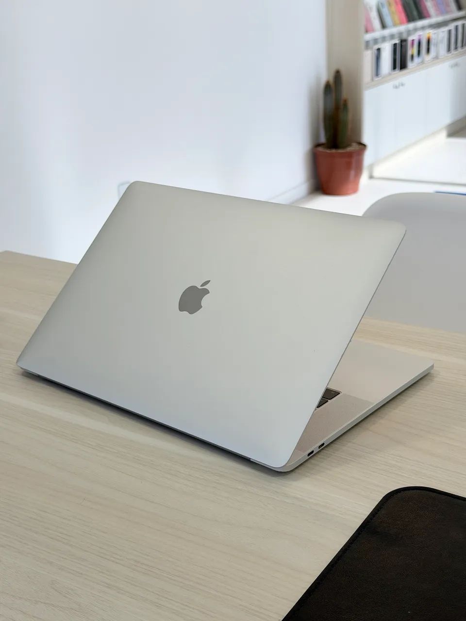 MacBook Pro 2017 - i7 15,4 Pol 16gb 512gb - Notebooks - Capoeiras