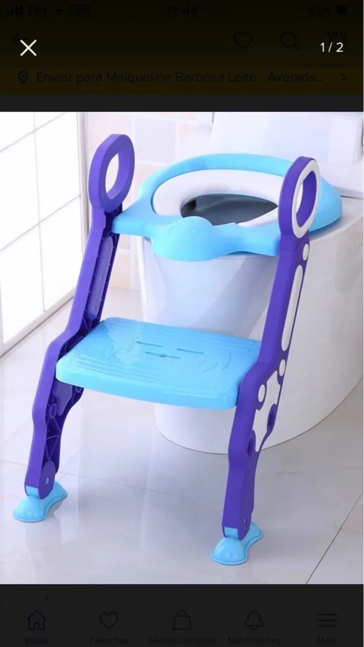 Assento sanitário infantil almofadado com escadinha.