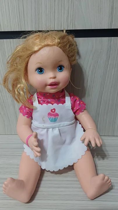 Boneca cozinheira articulada