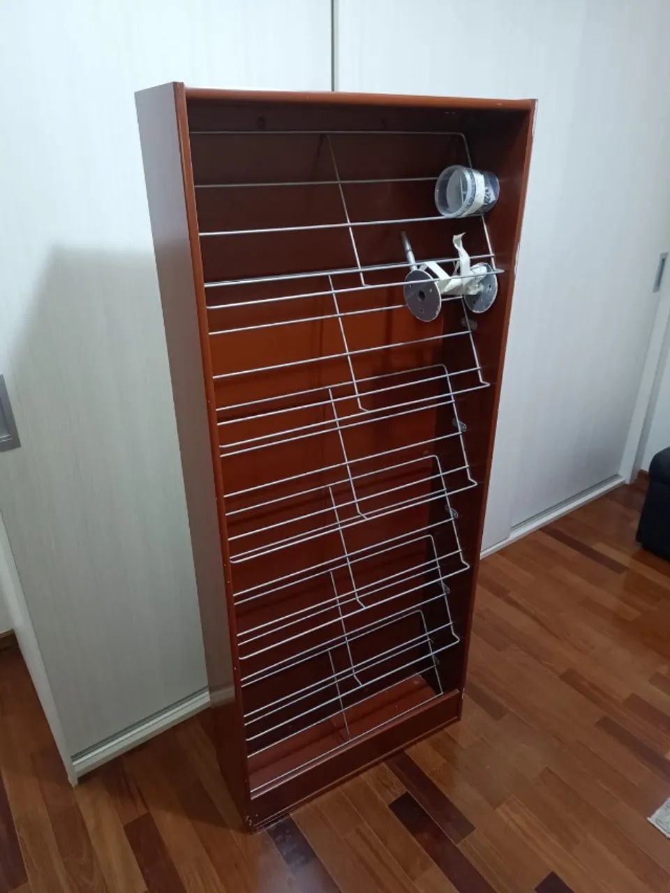 Sapateira de madeira  com espelho - Foto 2