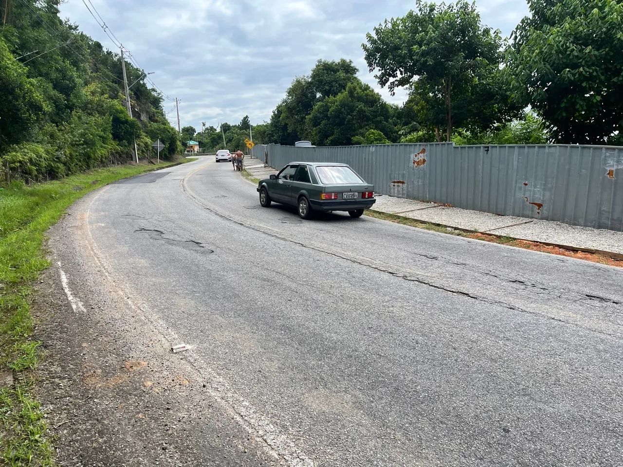 Área Nobre no Litoral Catarinense - na Avenida Principal, com Alvará e Infraestrutura - Foto 2
