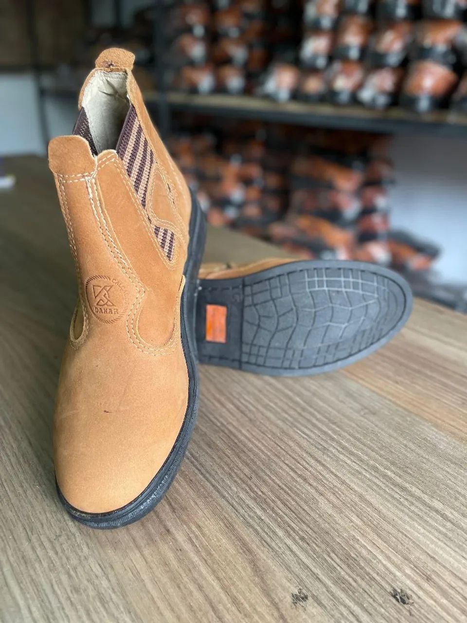 Bota de Couro Marrom - Conforto e Estilo- Atacado e Varejo  - Foto 2