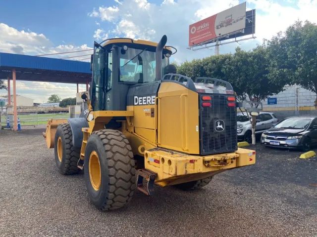 Pá carregadeira John Deere 524 k 12 ton - Foto 2