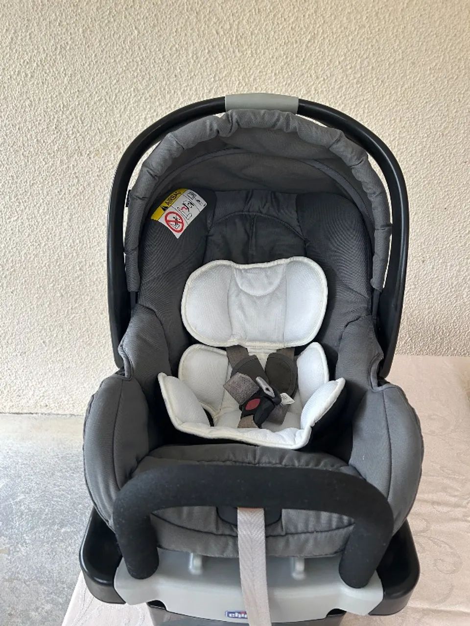 Bebê conforto Chicco com redutor de assento