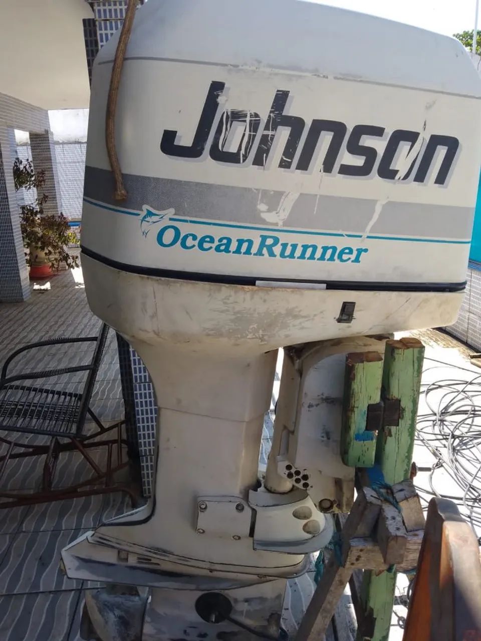 Vendo motor Johnson 225 V6 - Foto 4