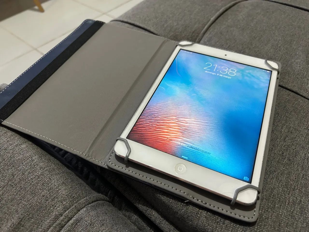 iPad Mini 4 - 7.9 polegadas - 32GB - Wi-Fi - Prata - Foto 3