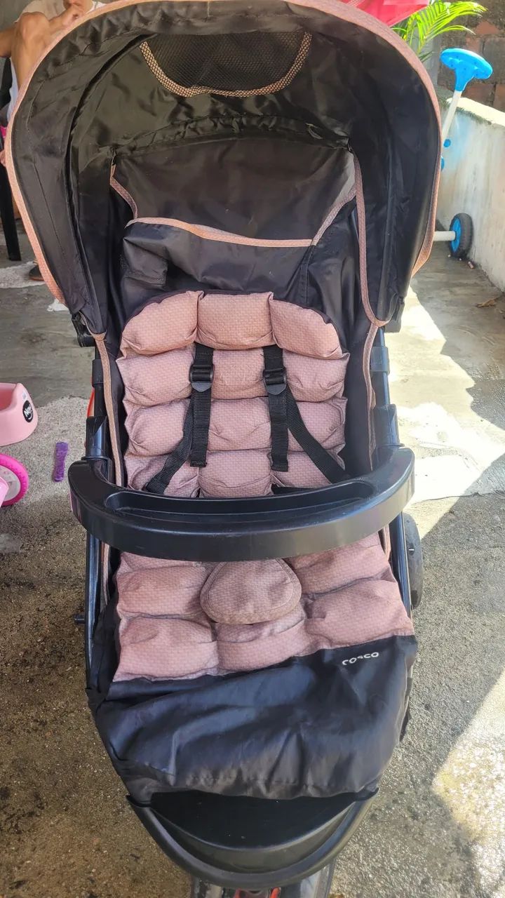 Carrinho de bebê Cosco