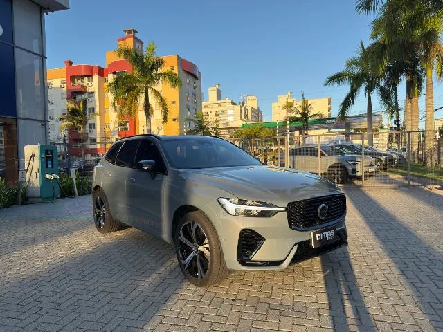 Volvo XC60 2.0 T8 Recharge Ultimate Dark AWD Geartronic