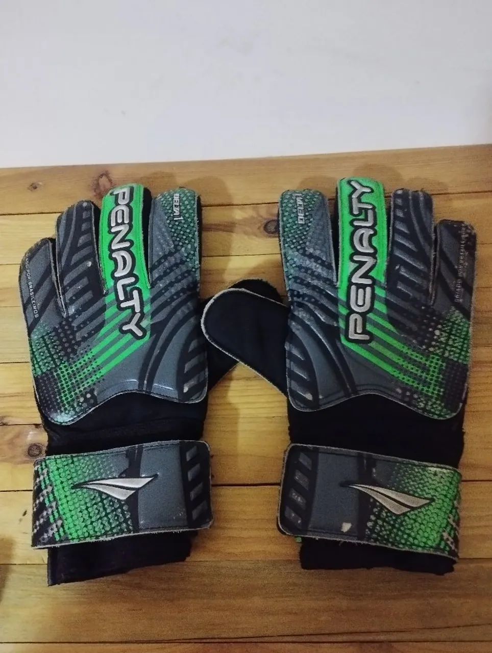 Luvas de Goleiro Penalty Delta 1 - Tamanho 10
