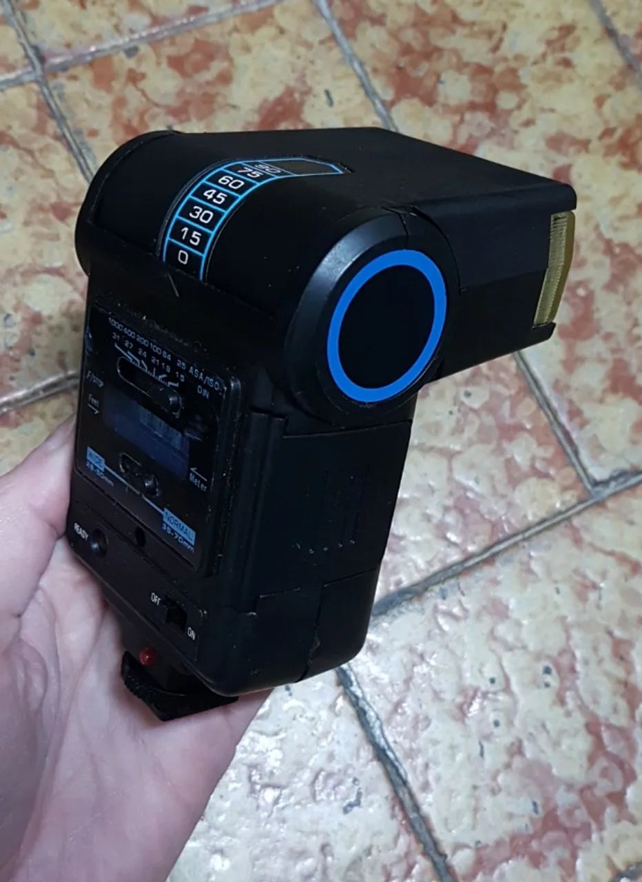 Flash marca Tron S-300 antigo para camera fotográfica, no estado