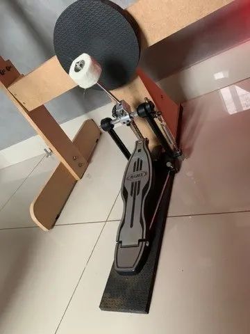 Bateria Roland TD-4KX V-Drums Completa com pad e ferragens extras + pedal e bags - Foto 3