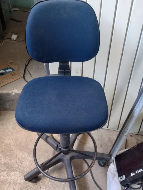 Cadeira de Escritório Giratória com Rodinhas