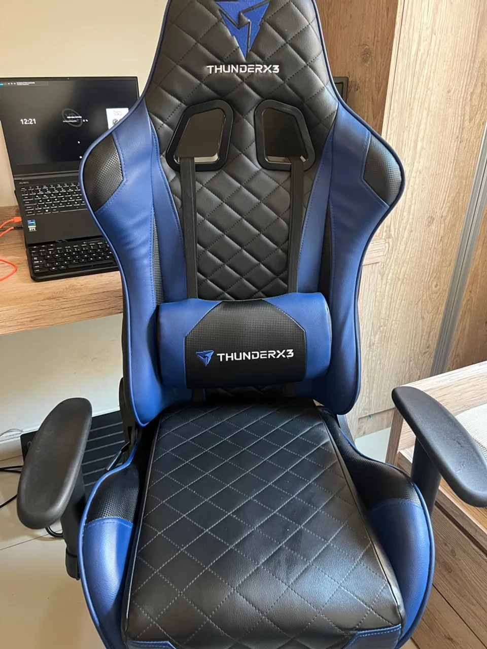 Cadeira Gamer ThunderX3 - Conforto e Design