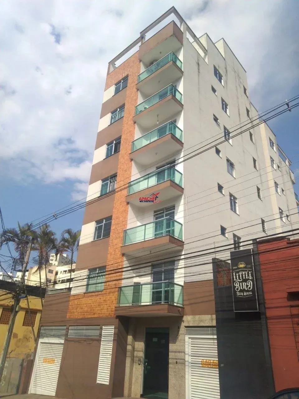 Cobertura duplex com 03 quartos para locação no bairro de Lourdes em Viçosa MG