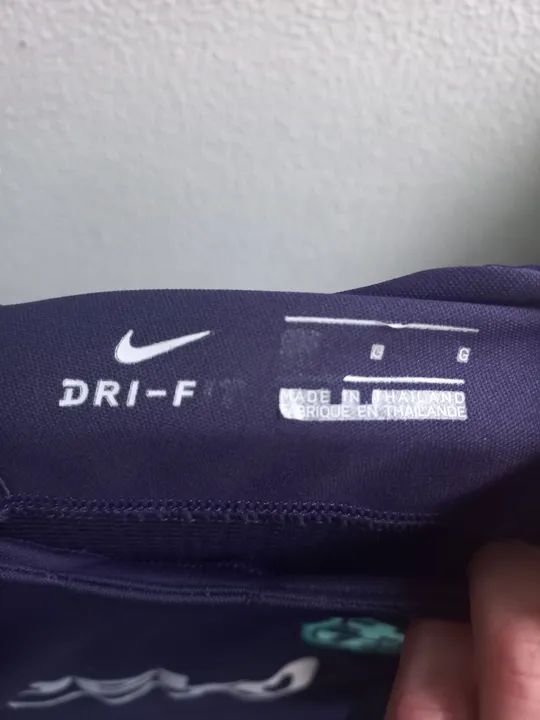 Camisa de Futebol Infantil Barcelona - Nike - Tamanho G  - Foto 3