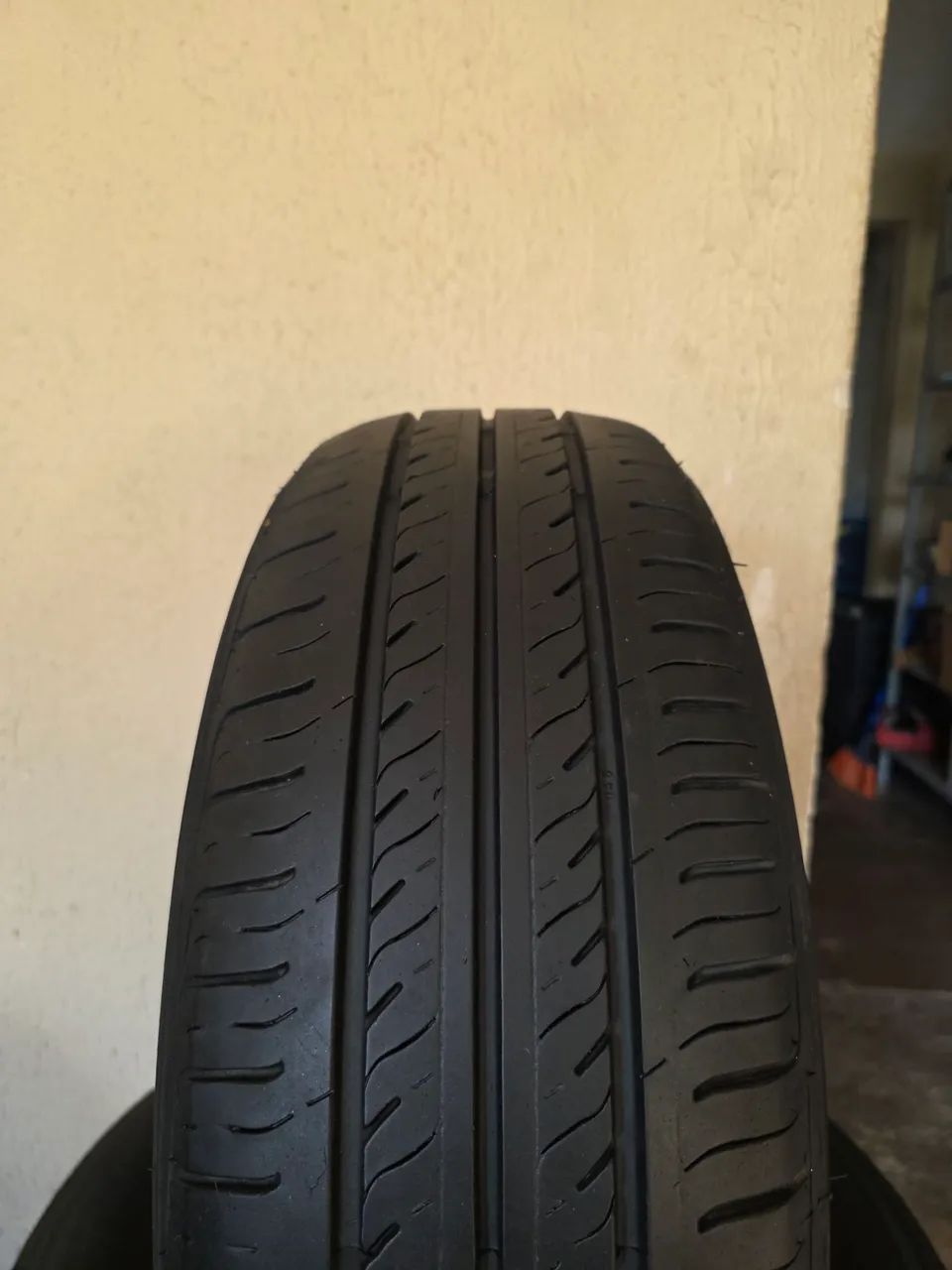 4 Pneus Aro 15 205/60/15