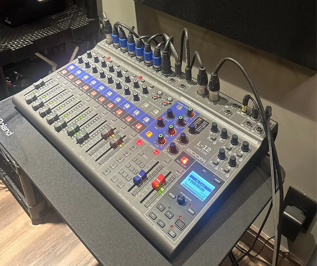 Zoom Livetrak L12 100v/240v