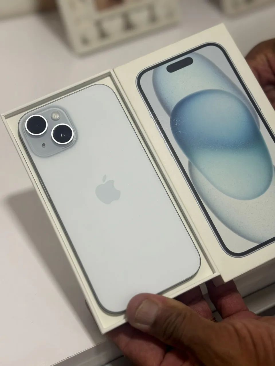 Vendo iPhone 15 128gb sem detalhes. - Celulares e Smartphones