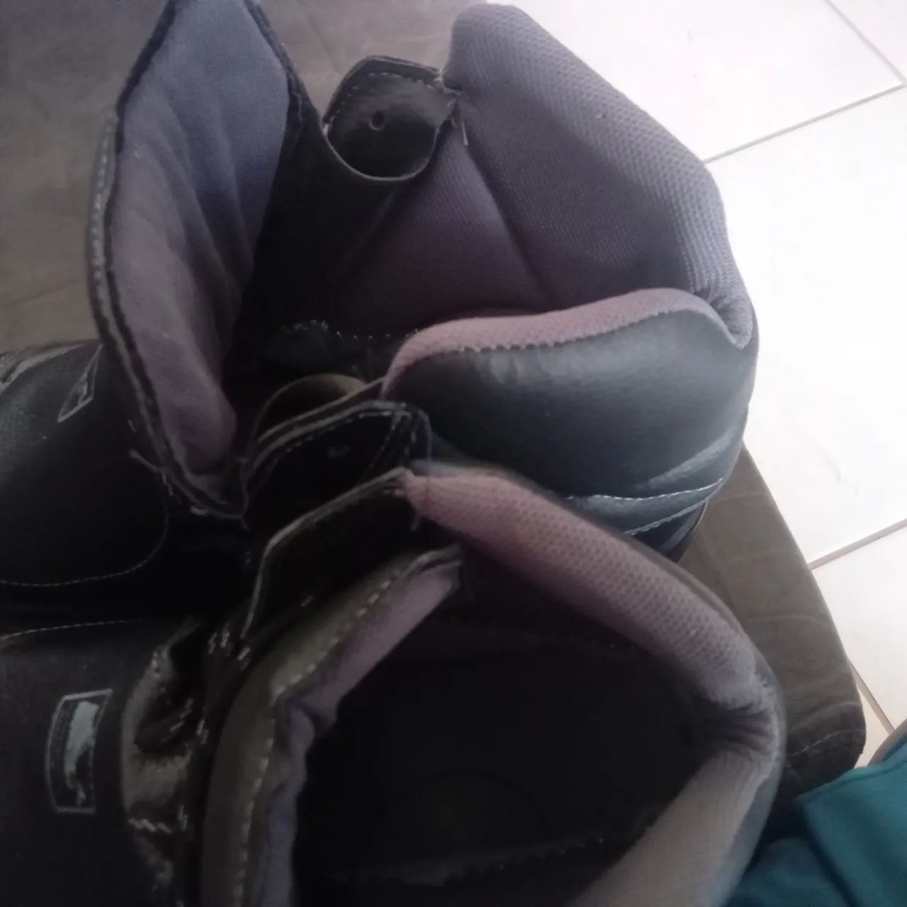 Botas de Segurança - Tamanho 44 - Foto 2