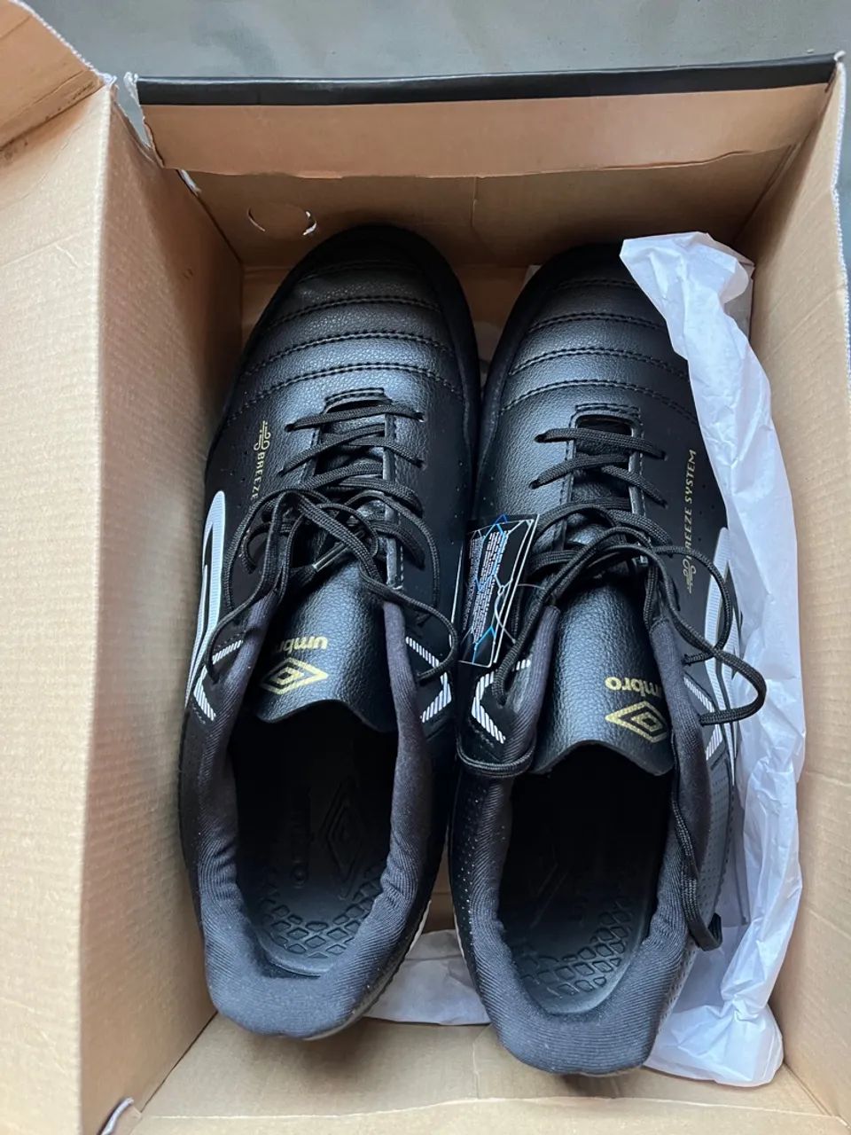 Chuteira umbro socyt CONFORT 