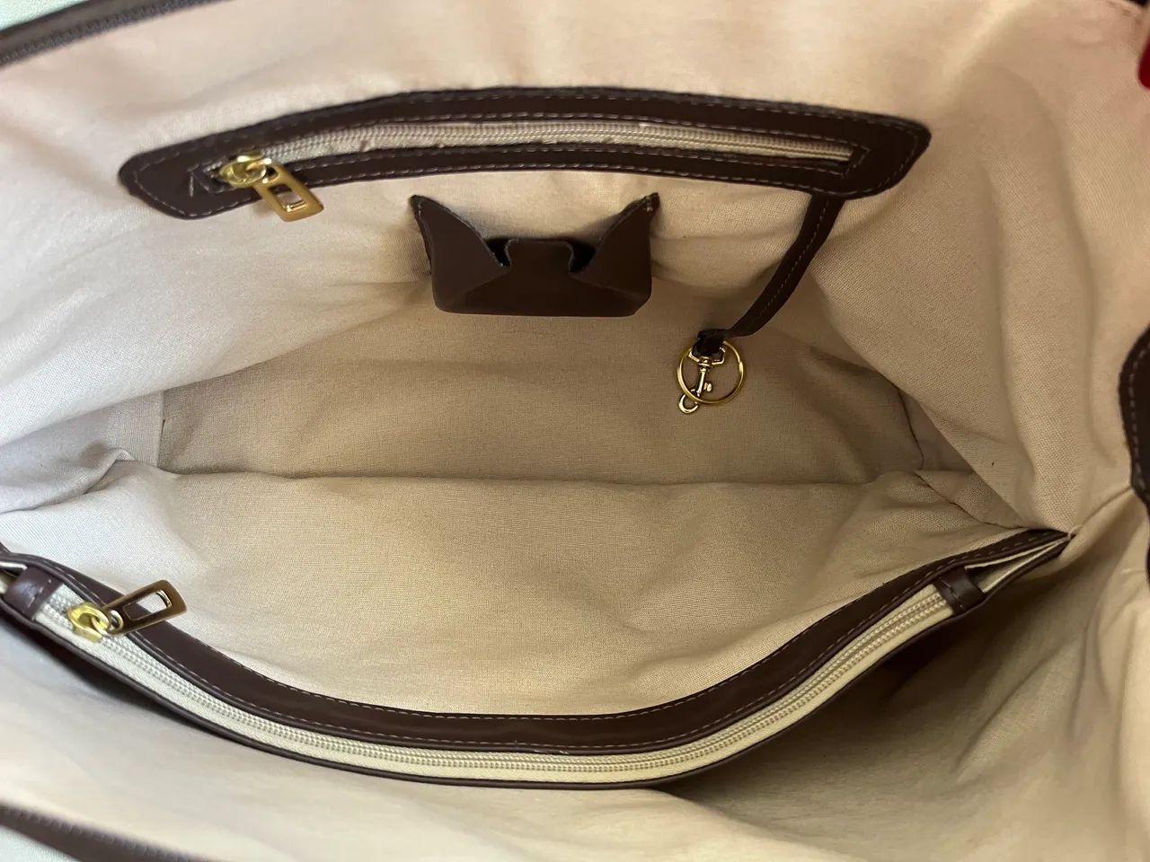 (NUNCA USADA) Bolsa de Couro Legítimo e Carteira Zíper - Foto 4