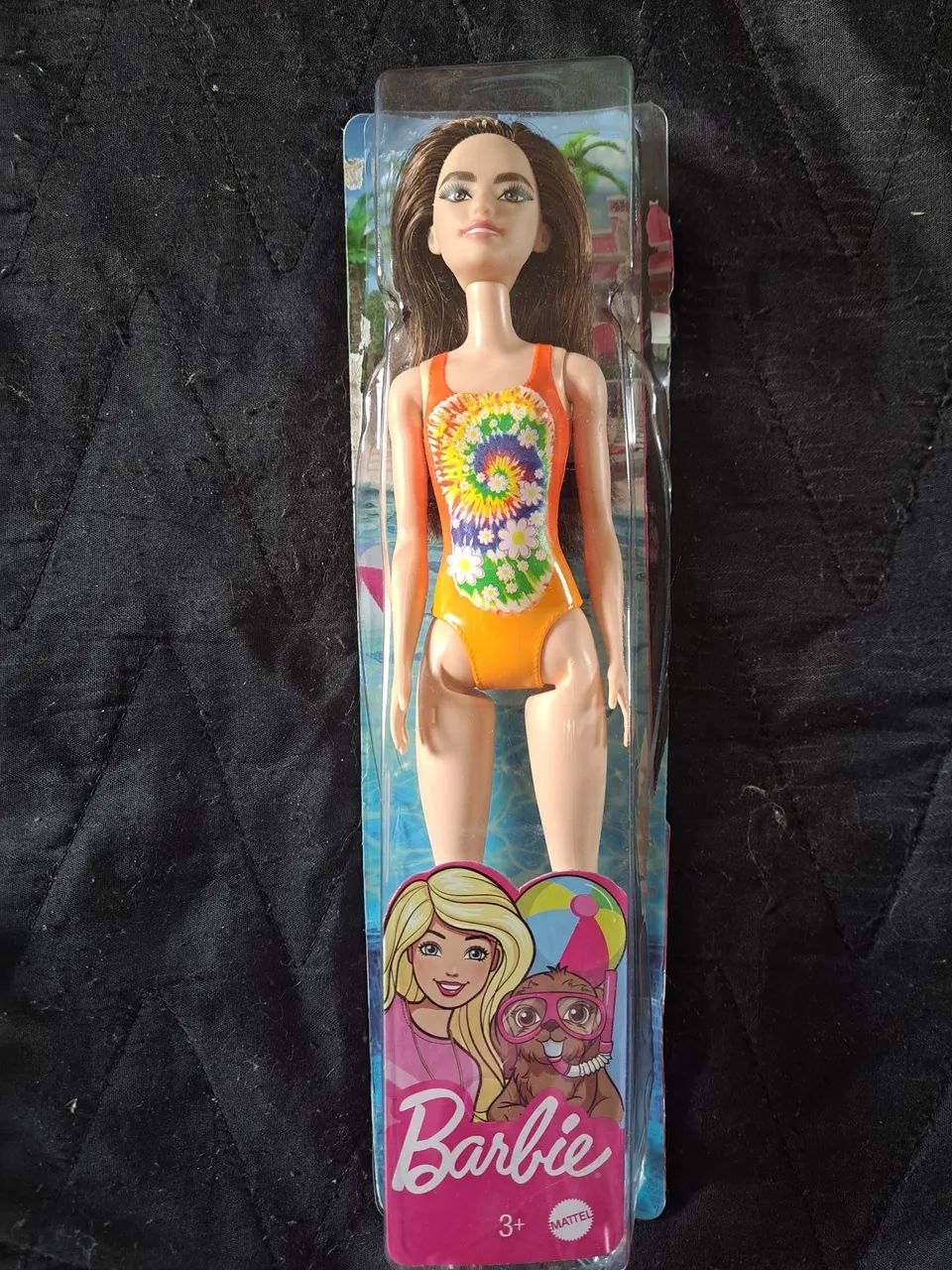 Boneca Barbie Verão com Roupa de Banho