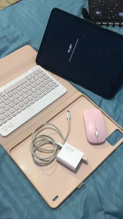 Tablet xiaomi para jogos etc com teclado, mouse e carregador
