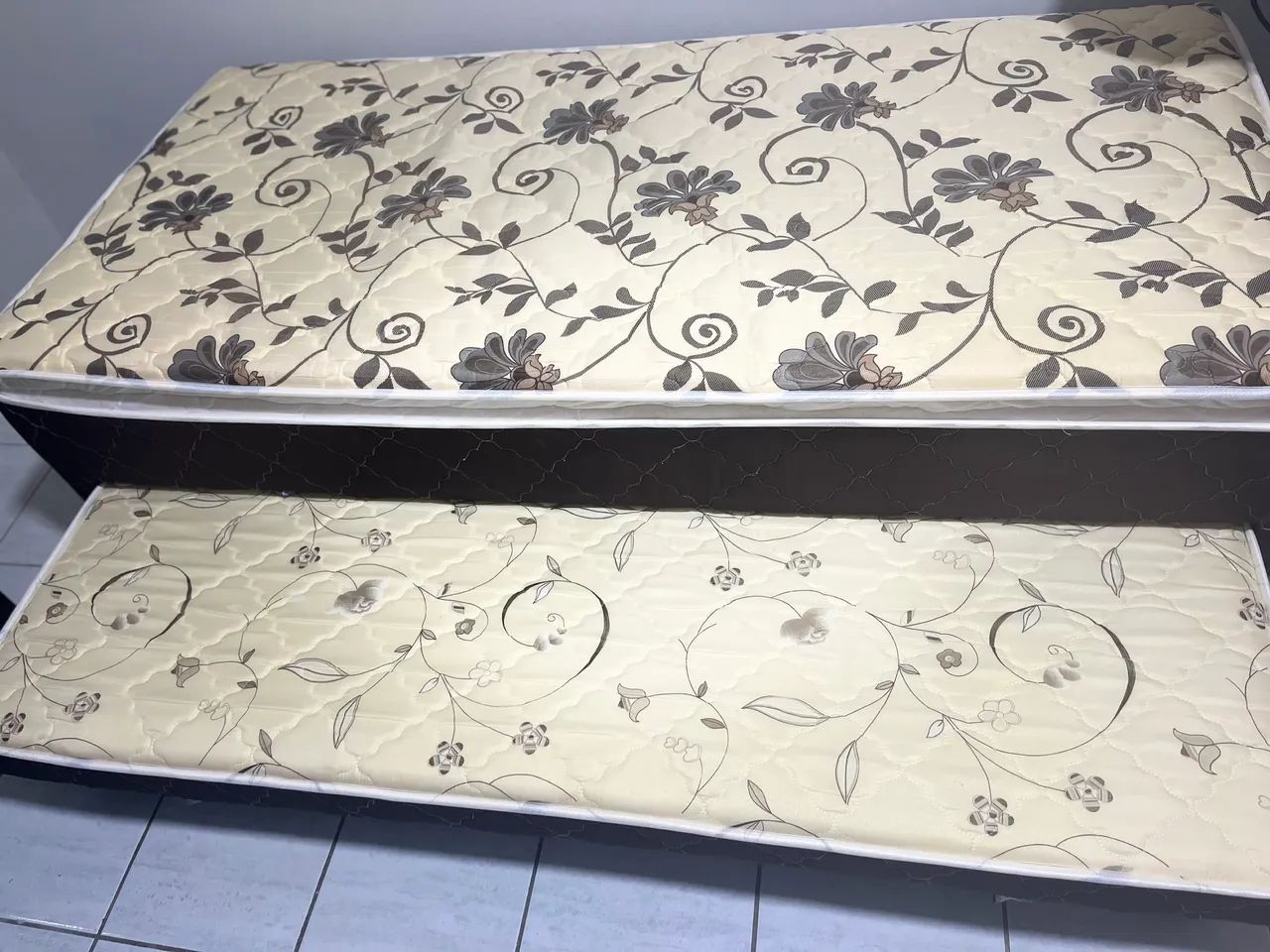 2 Camas boxe solteiro com cama auxiliar - Foto 2