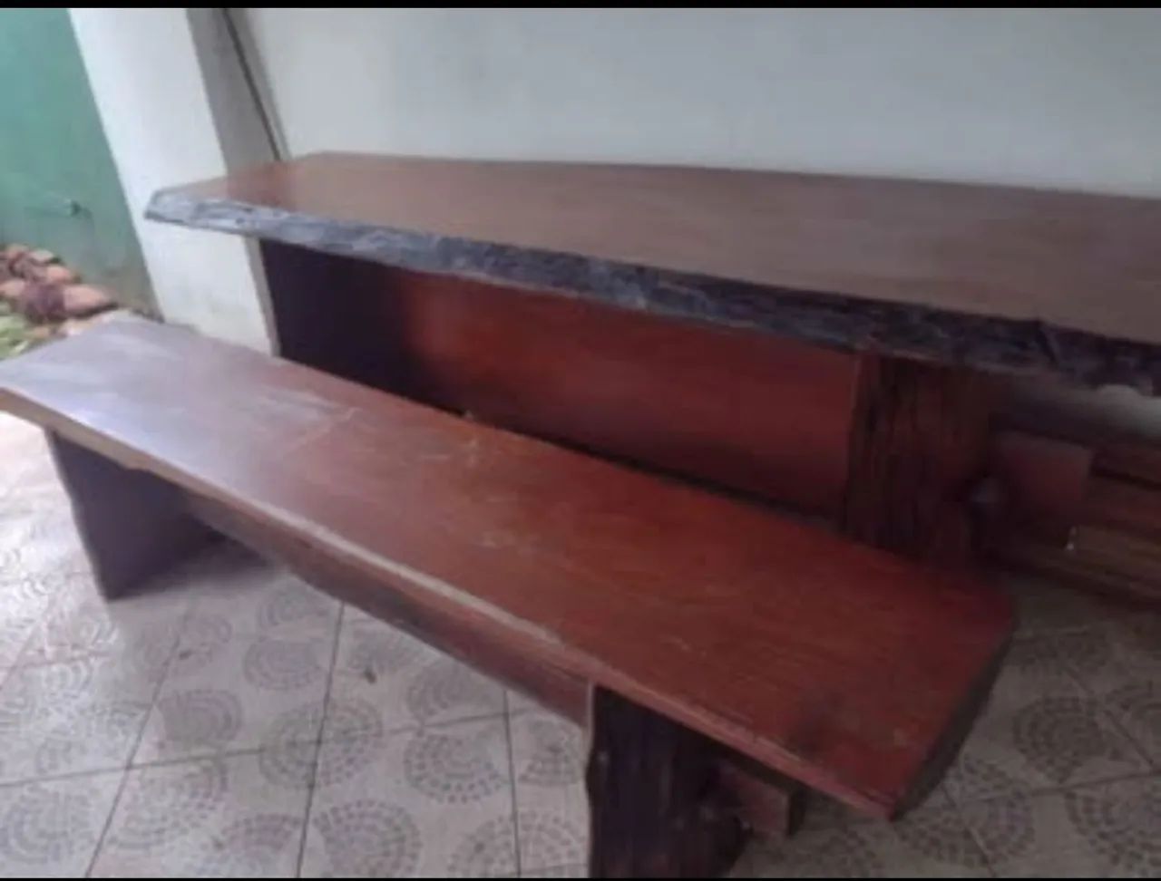 Mesa Rústica de Angelim 