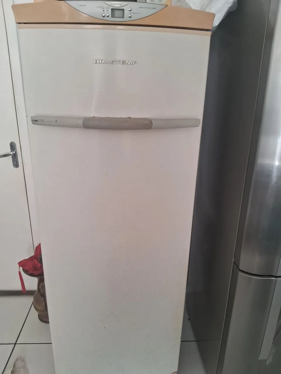 Conjunto freezer e geladeira frost free - Foto 4
