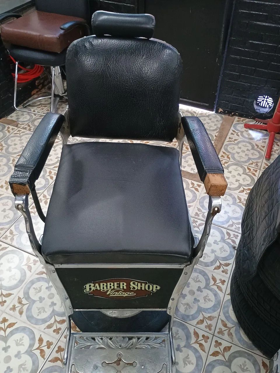 Cadeira de Barbeiro Vintage - Foto 2