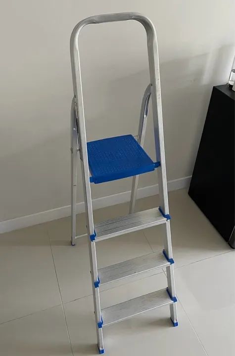 Escada de Alumínio Mor 3Degraus