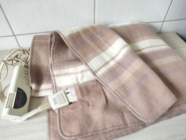 Manta Cobertor Eletrico Térmico Japonês Solteiro Japão Usado - Foto 5