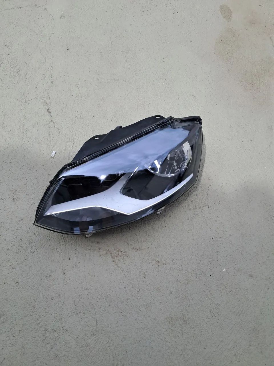 Farol esquerdo VW Fox SpaceFox CrossFox foco duplo 