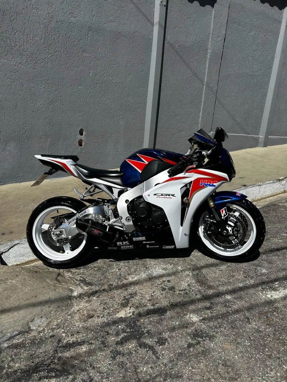 CBR 1000 FIREBLADE