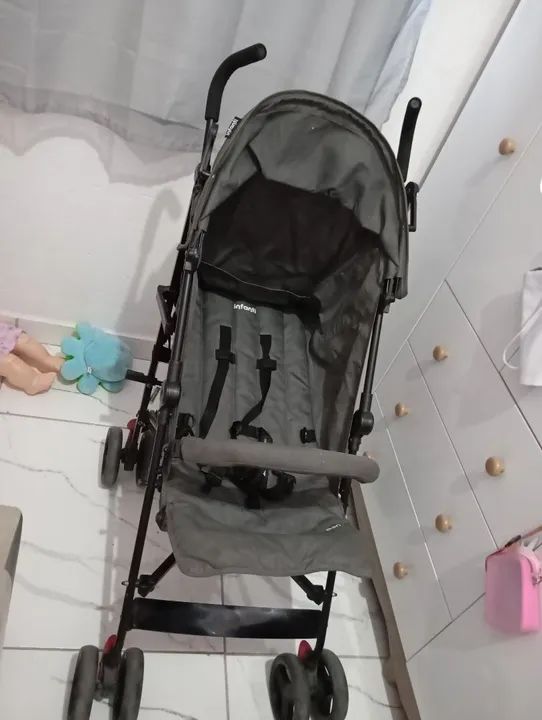  carrinho de bebe semi novo .,.. preço negociável  - Foto 2