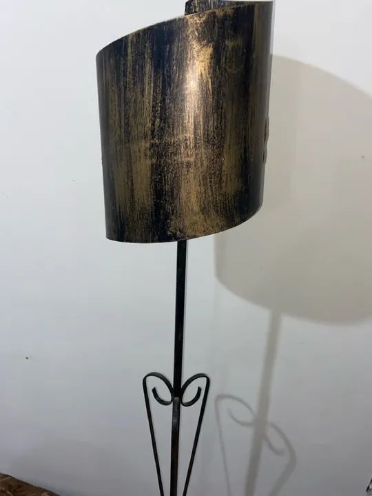 Vendo abaju de chão 