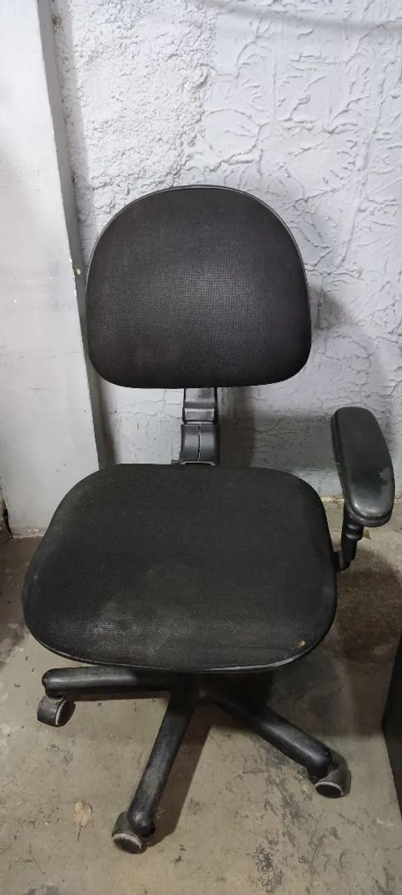 Cadeira de Escritório Ergonômica Preta