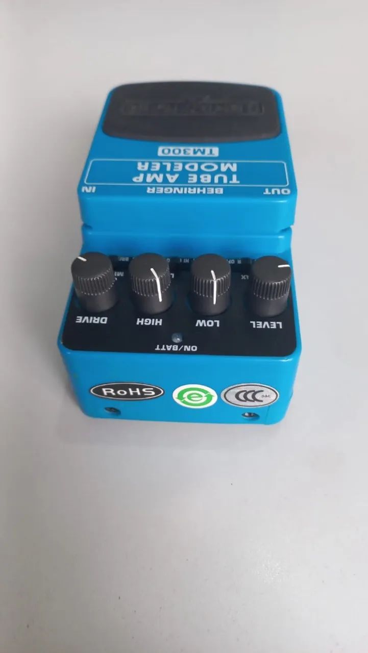 Pedal de guitarra Tube Amp Modeler TM300 Behringer - Foto 2