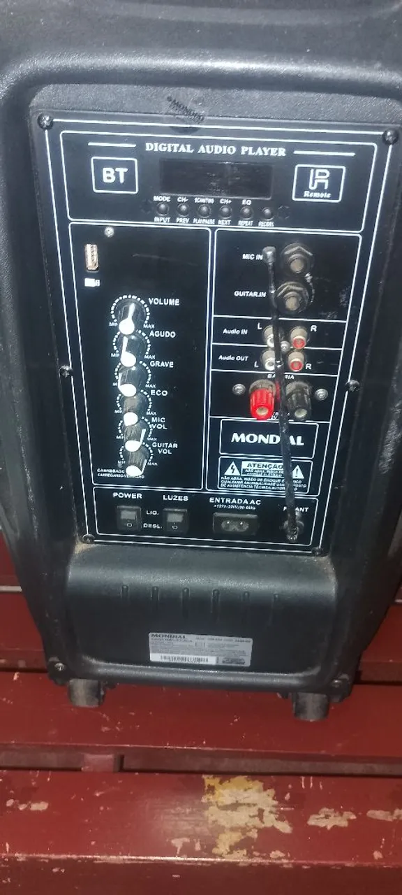 Caixa de Som Mondial com Bluetooth 550w